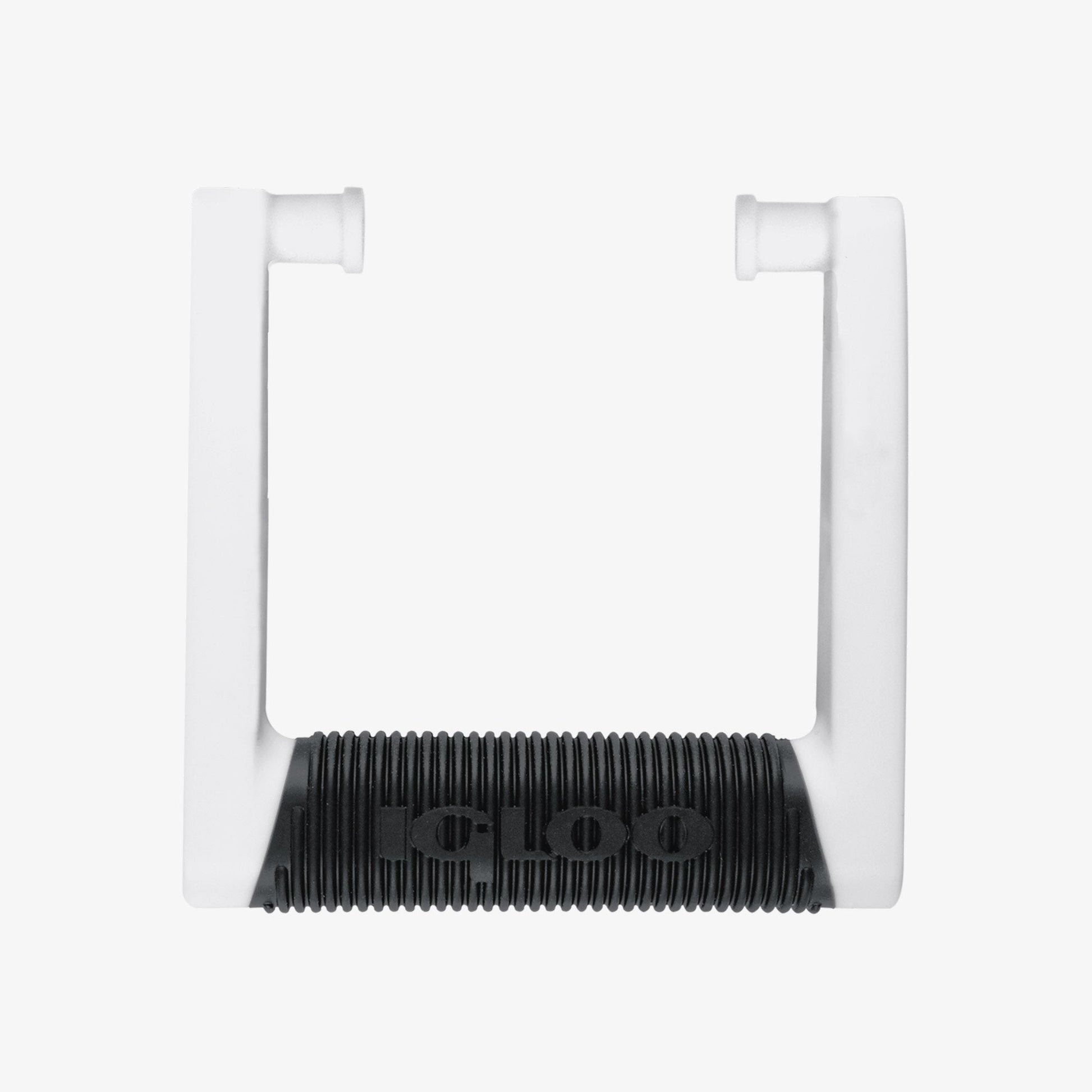 comfort-grip-swing-up-handle-for-94-100-qt-coolers-w2 00009004-V2.jpg