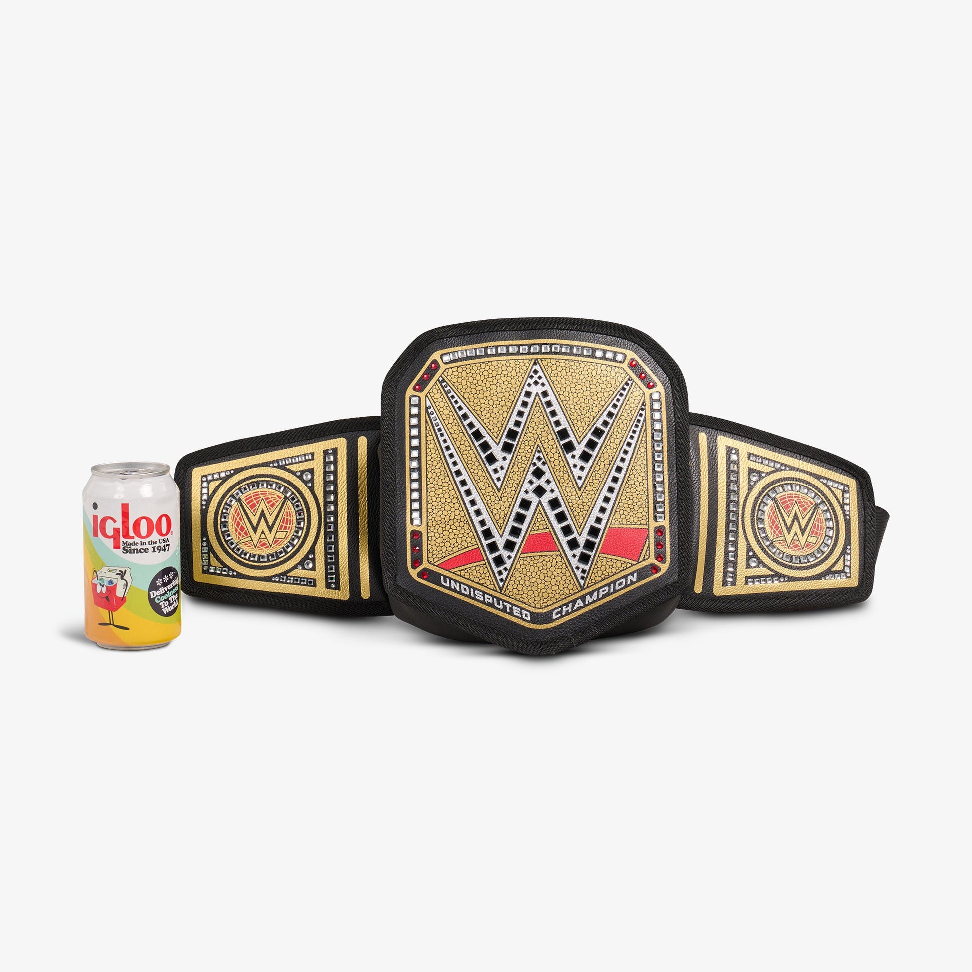 undisputed-wwe-championship-fanny-pack-c8 00027856-P.jpg