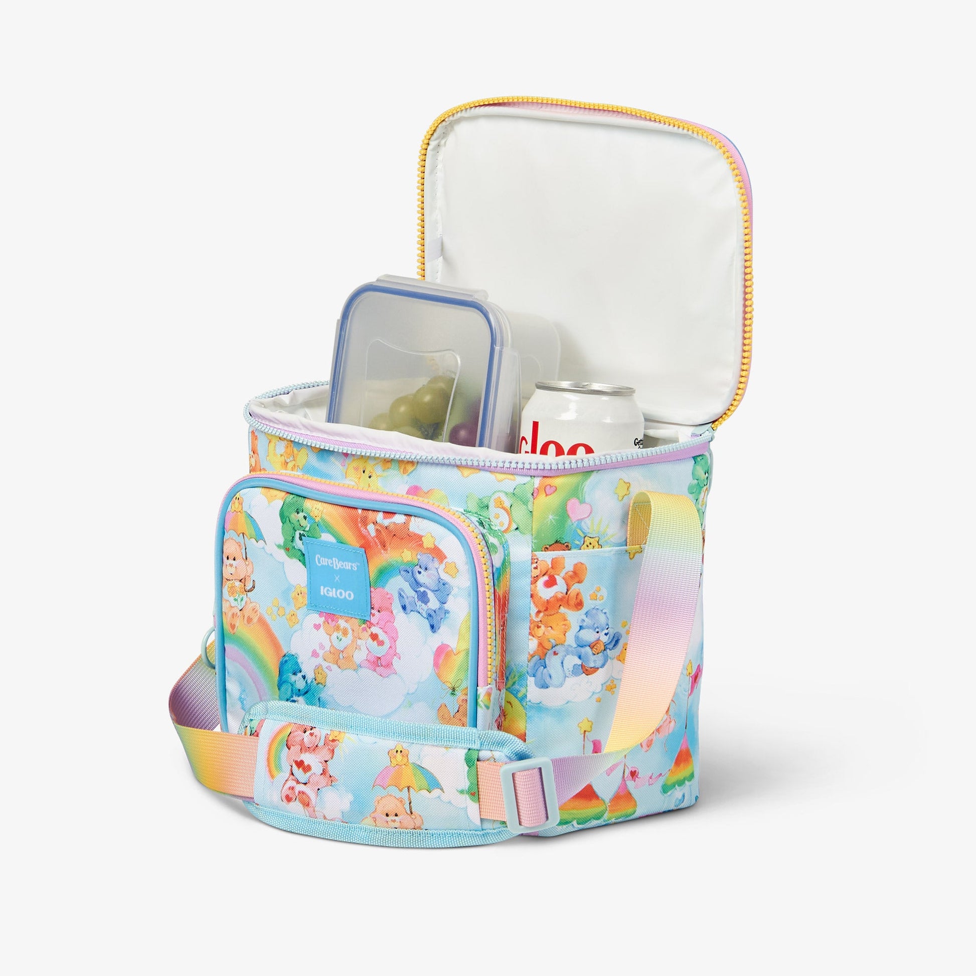 the-care-bearstm-clouds-square-lunch-bag-l0 00066102_3.jpg